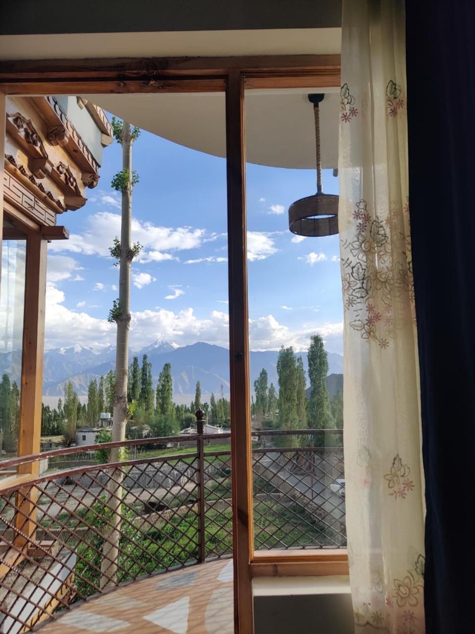 The Morning Sky Hotel Leh Exterior photo