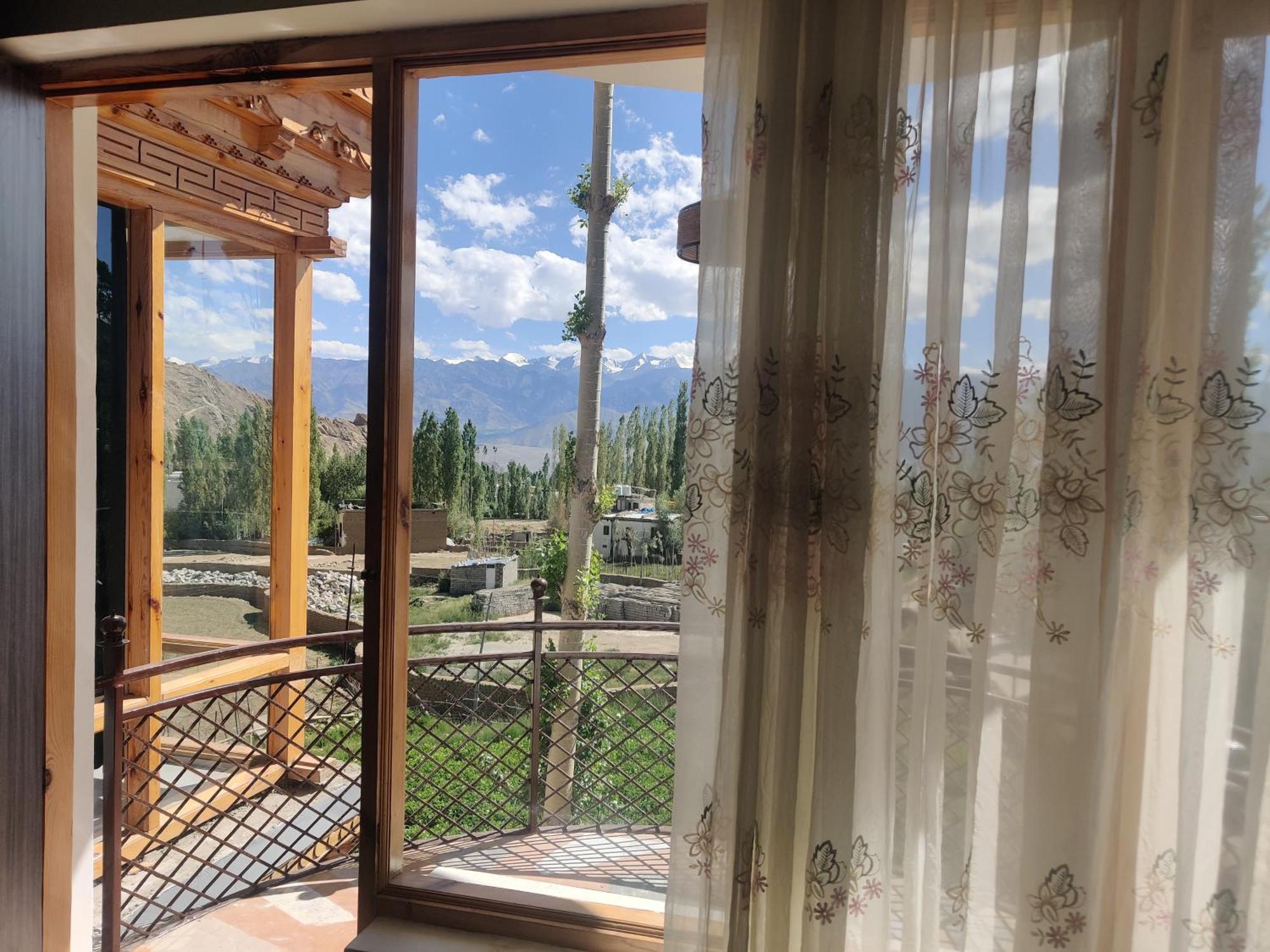 The Morning Sky Hotel Leh Exterior photo
